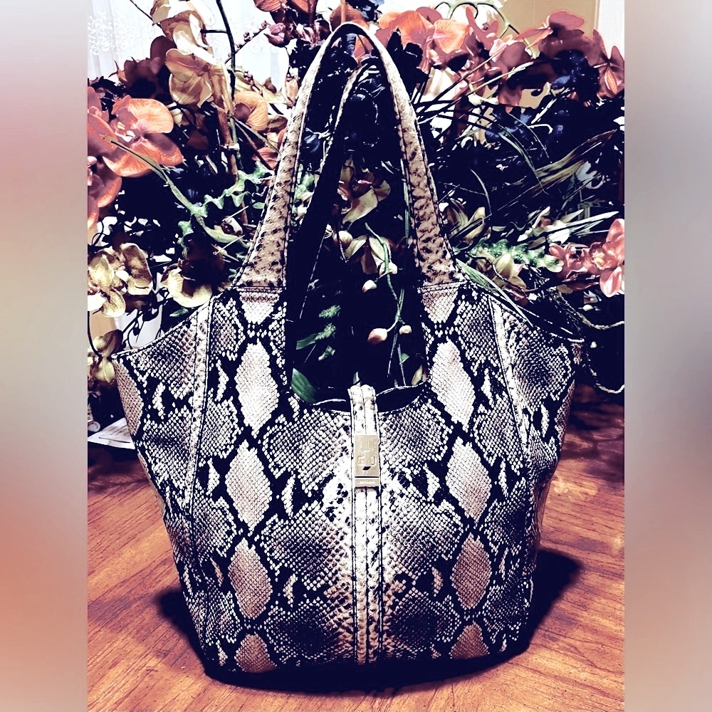 BRAHMIN CARLA CAVIAR FELIX TOTE Genuine Italian Leather in a python print